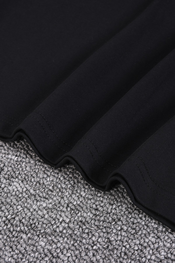 ブランドTシャツ着用イメージ